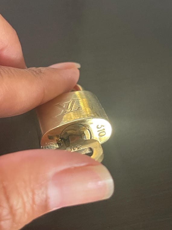 Pinkerly Special ルイ・ヴィトン 南京錠とキー1個 #310 ロック 真鍮