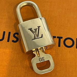 LOUIS VUITTON AUTH BRASS #313 LOCK KEY PADLOCK- POLISHED! Fits all
