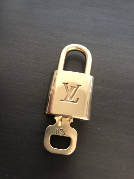 Louis Vuitton padlock and one key #320 lock brass