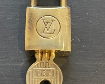 Louis Vuitton padlock and one key #220 lock brass