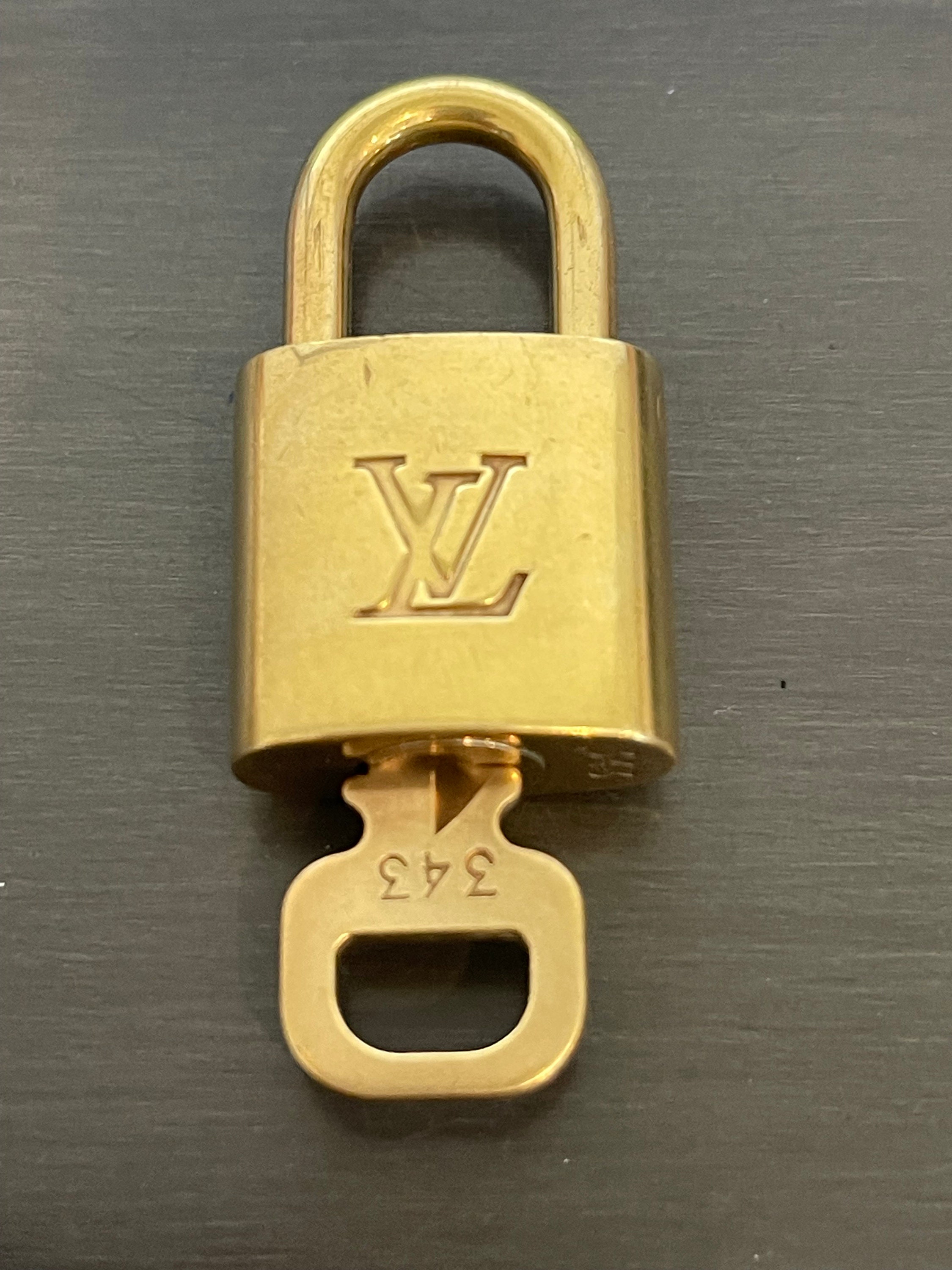 Pinkerly Special Louis Vuitton Padlock and One Key 343 Lock 