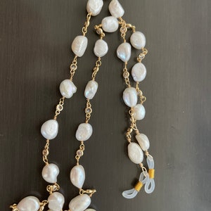 Levi's Freshwater Pearl and clear cubic zirconia CZ long sunglass eye glasses wire wrapped chain holder