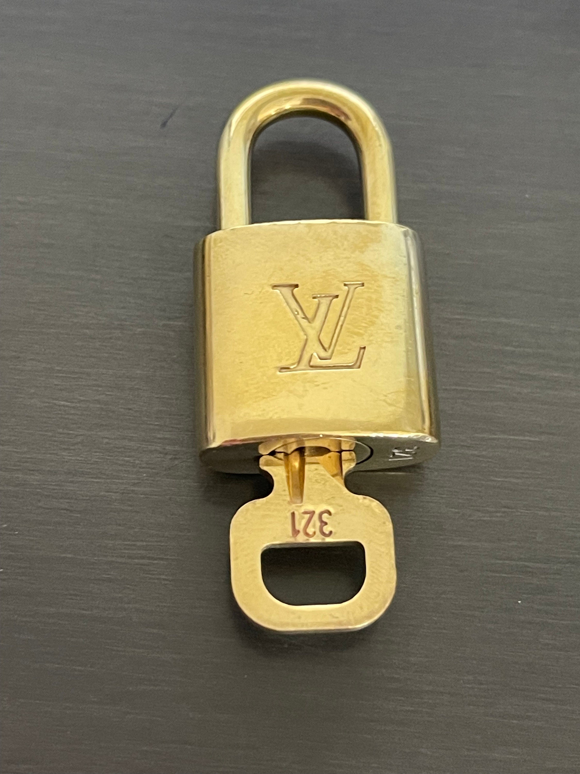 Pinkerly Special Louis Vuitton Padlock and One Key 321 Lock 