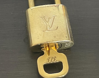 Pinkerly Special Louis Vuitton Padlock and One Key #323 Lock Brass
