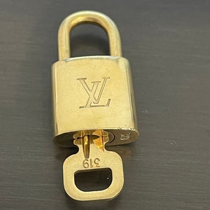 LOUIS VUITTON AUTH BRASS #313 LOCK KEY PADLOCK- POLISHED! Fits all