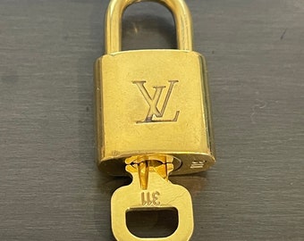 Pinkerly Special Louis Vuitton padlock and one key #311 lock brass #10869