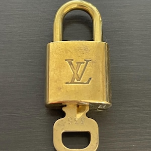 Cadeado especial Louis Vuitton Pinkerly e uma chave #336, latão