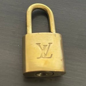 Louis Vuitton Gold #664 Padlock and Key Set Cadena Lock Full Kit 11lv519