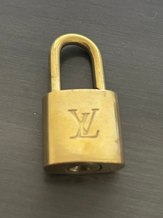 Louis Vuitton, Accessories, Euc Authentic Silver Lv Lock Key 32