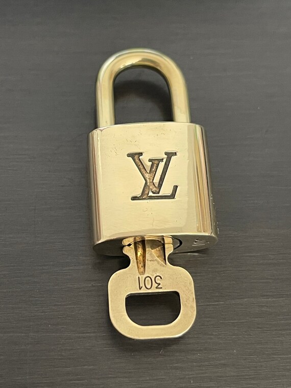 lv padlock price