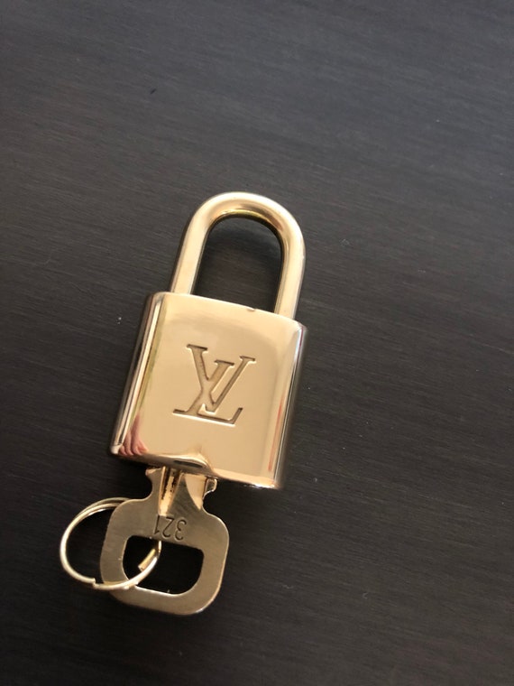 Louis Vuitton padlock and one key #321 lock brass