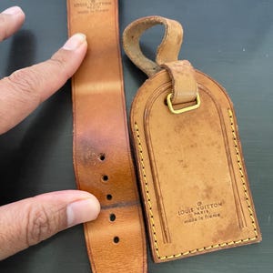 Etiqueta de identificação para mala de couro vachetta Louis Vuitton com etiqueta de identificação e fivela de alça nº 11730