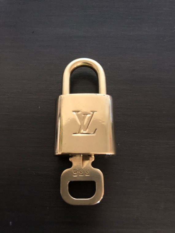 Louis Vuitton padlock and one key #335 lock brass