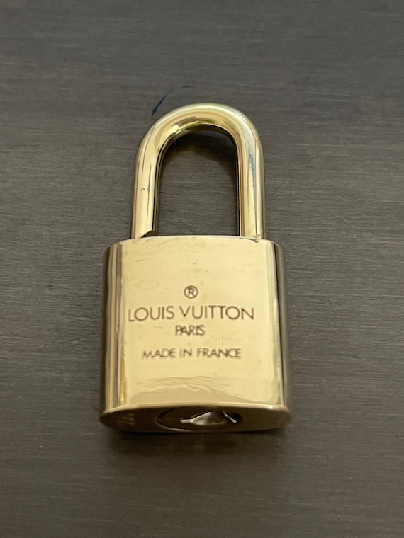 Louis Vuitton padlock and NO KEY #306 lock brass … - image 2