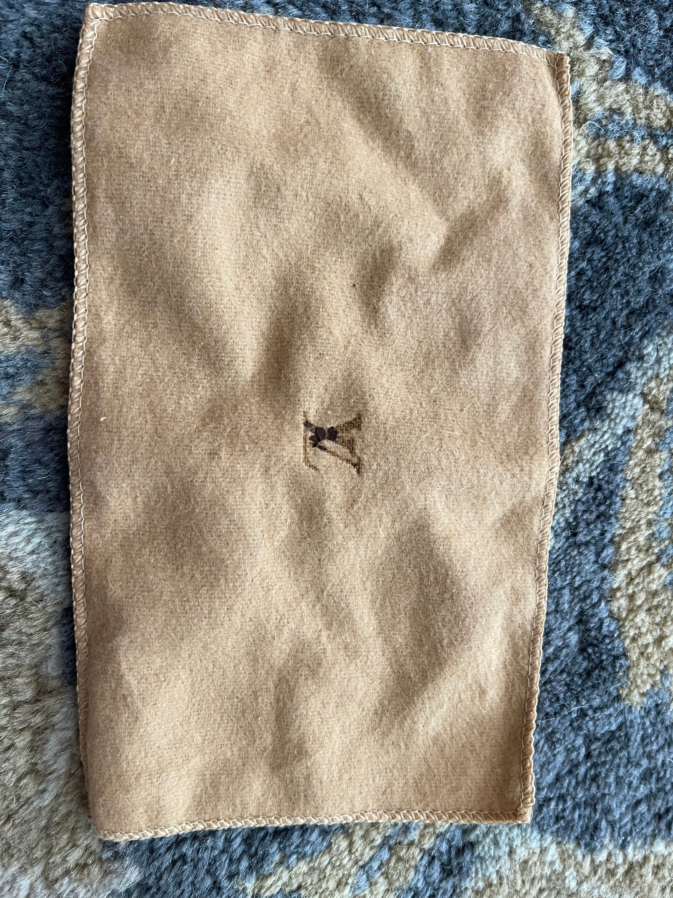 wristlet for phone and keys