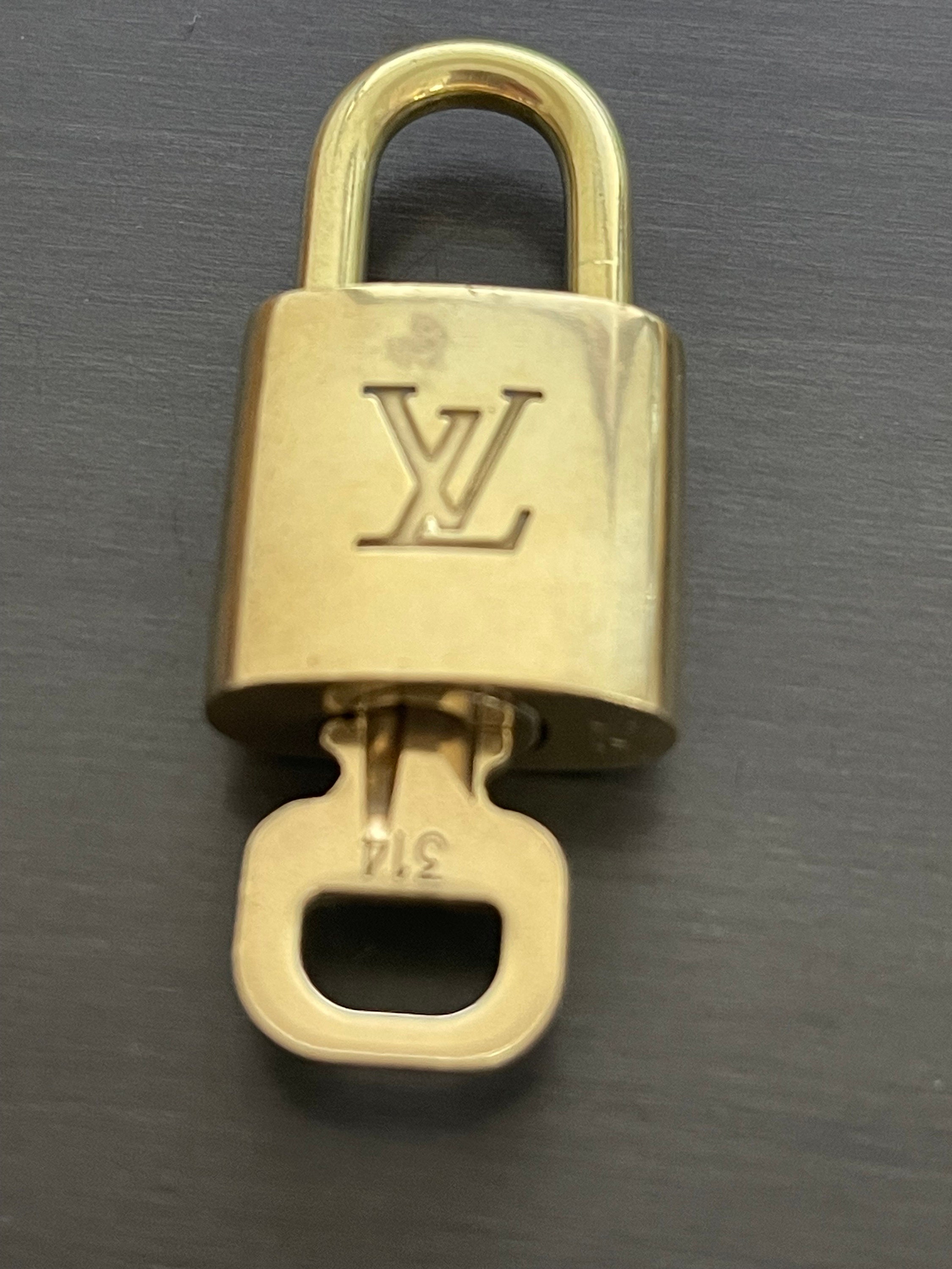 Pinkerly Special Louis Vuitton Padlock and One Key 314 Lock 