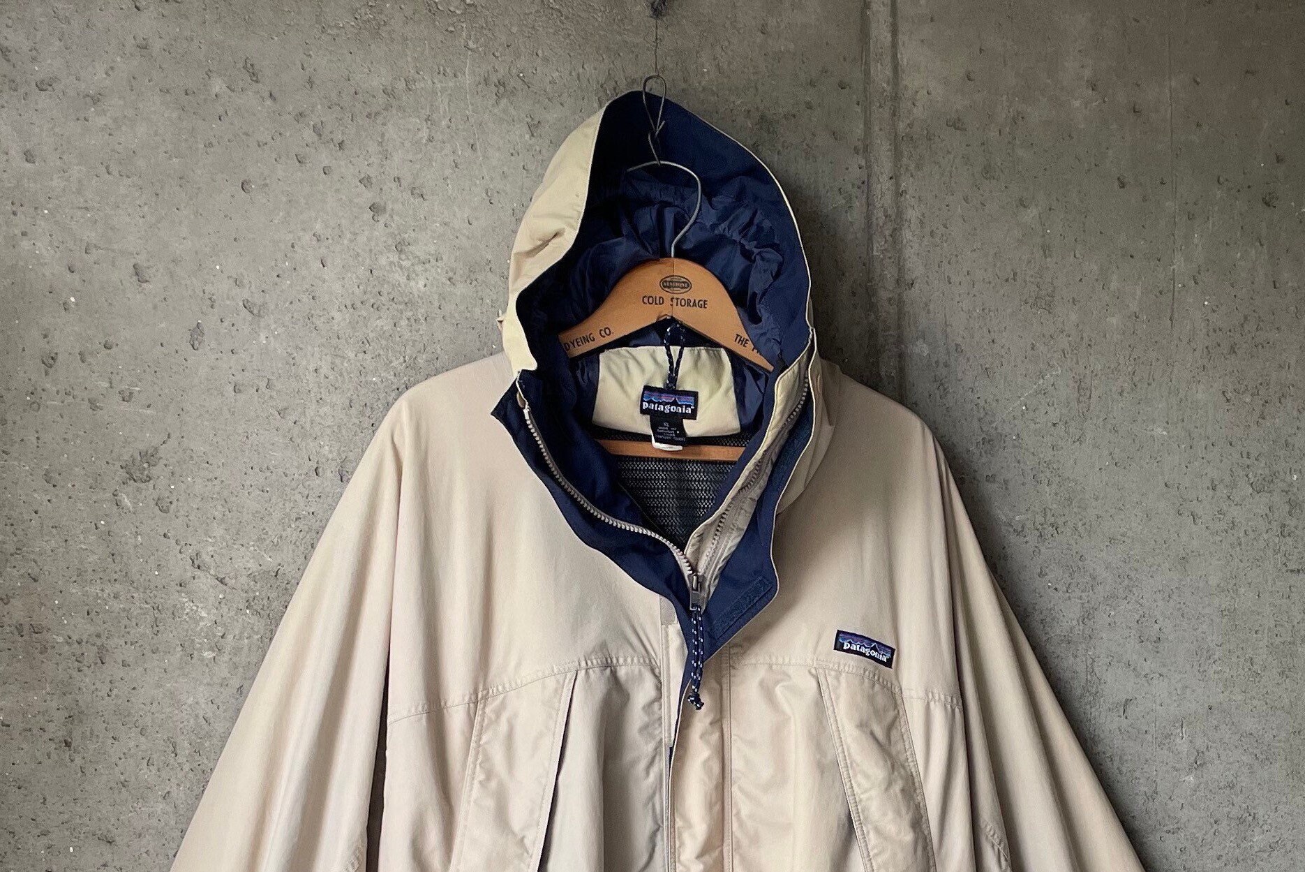 PATAGONIA Sz.xl UNISEX Hooded Storm Jacket 83602 Khaki/navy Blue 