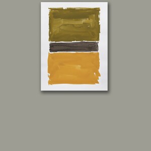 K&ouml;nnte beinhalten: Abstrakte Aquarellmalerei auf wei&szlig;em Papier. Das Kunstwerk zeigt drei horizontale Farbstreifen: Olivgr&uuml;n oben, Dunkelbraun in der Mitte und Goldgelb unten. Das Gem&auml;lde hat eine minimalistische &Auml;sthetik.