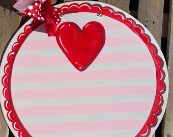 Heart round hanger happy Valentine’s Day valentine decor door hanger