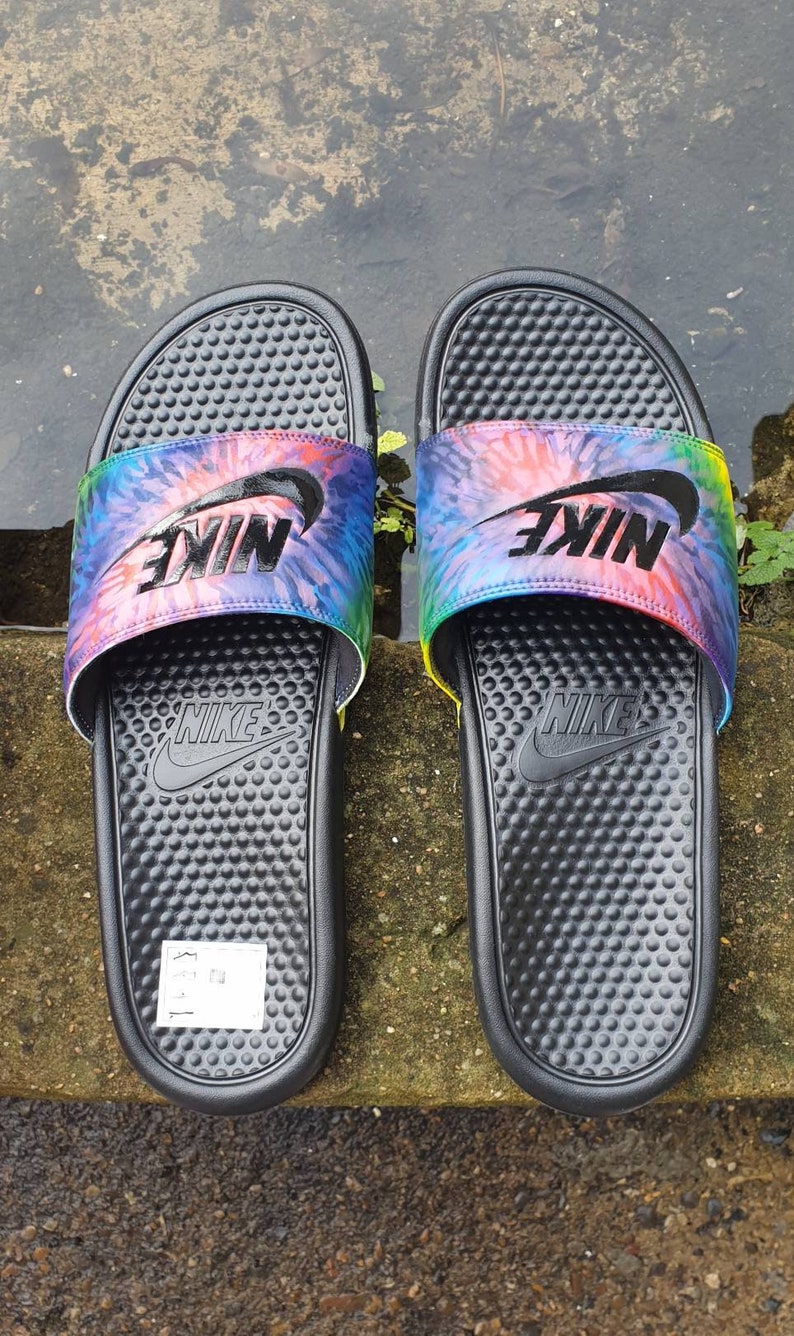 nike benassi rainbow