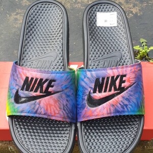 nike benassi rainbow