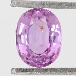 0.82ct Hellrosa Saphir im Ovalschliff | Natürlicher Edelstein | 6.7x4.8 mm Lose Saphir | Rosa Saphir für Ring oder Anhänger