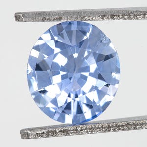 1.38ct Natural Cornflower Blue Sapphire Oval Brilliant Cut Gem from Sri Lanka | Loose Faceted Gemstone for Fine Jewelry & Engagement Rings