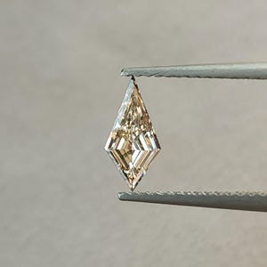 Light Champagne Lab-Grown Diamond, 0.39ct Elongated Kite Step Cut, 9.47x4.58mm