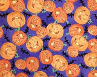Fabric Remnant / Happy Pumpkins on Purple / Halloween