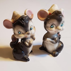 Vintage Kreiss Mice with Rhinestone Eyes Salt and Pepper Shakers. Made in Japan