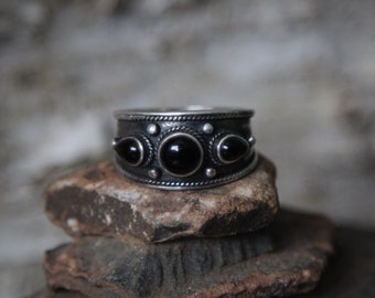 Vintage | Southwestern |  Sterling Silver | Multi Stone | Natural | Black | Onyx | Wide | Band | Ring | US Sz 9