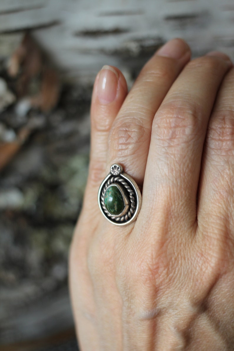 Vintage Delicate Fred Harvey Era Green Damele December Birthstone Turquoise Ring size 5.5 weighs 6.5 grams Bild 4