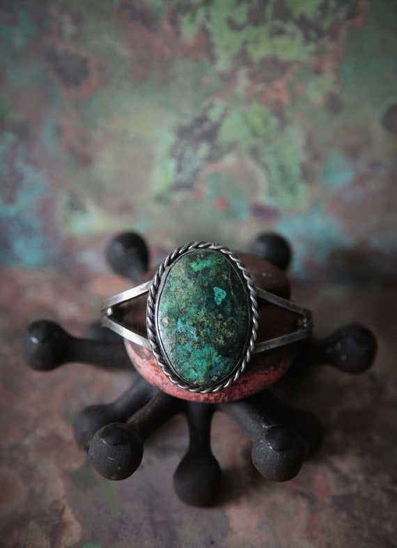 Huge Vintage Native American Navajo Azurite Sterling Silver Bracelet Cuff Huge Vintage Native American Navajo Azurite Sterling Silver Bracelet Cuff