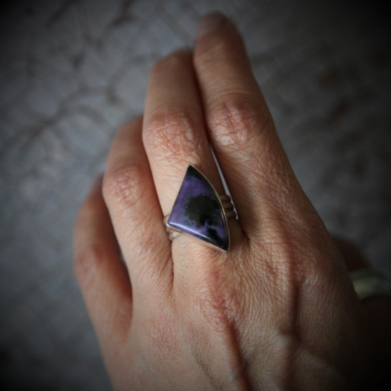 Domed Purple Sugilite Vintage Native American Navajo Sterling Silver Bracelet Domed Purple Sugilite Vintage Native American Navajo Sterling Silver Bracelet