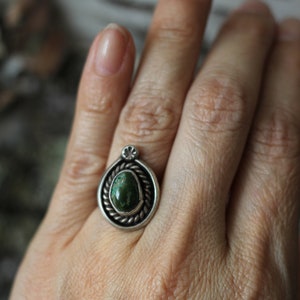 Vintage Delicate Fred Harvey Era Green Damele December Birthstone Turquoise Ring size 5.5 weighs 6.5 grams image 3