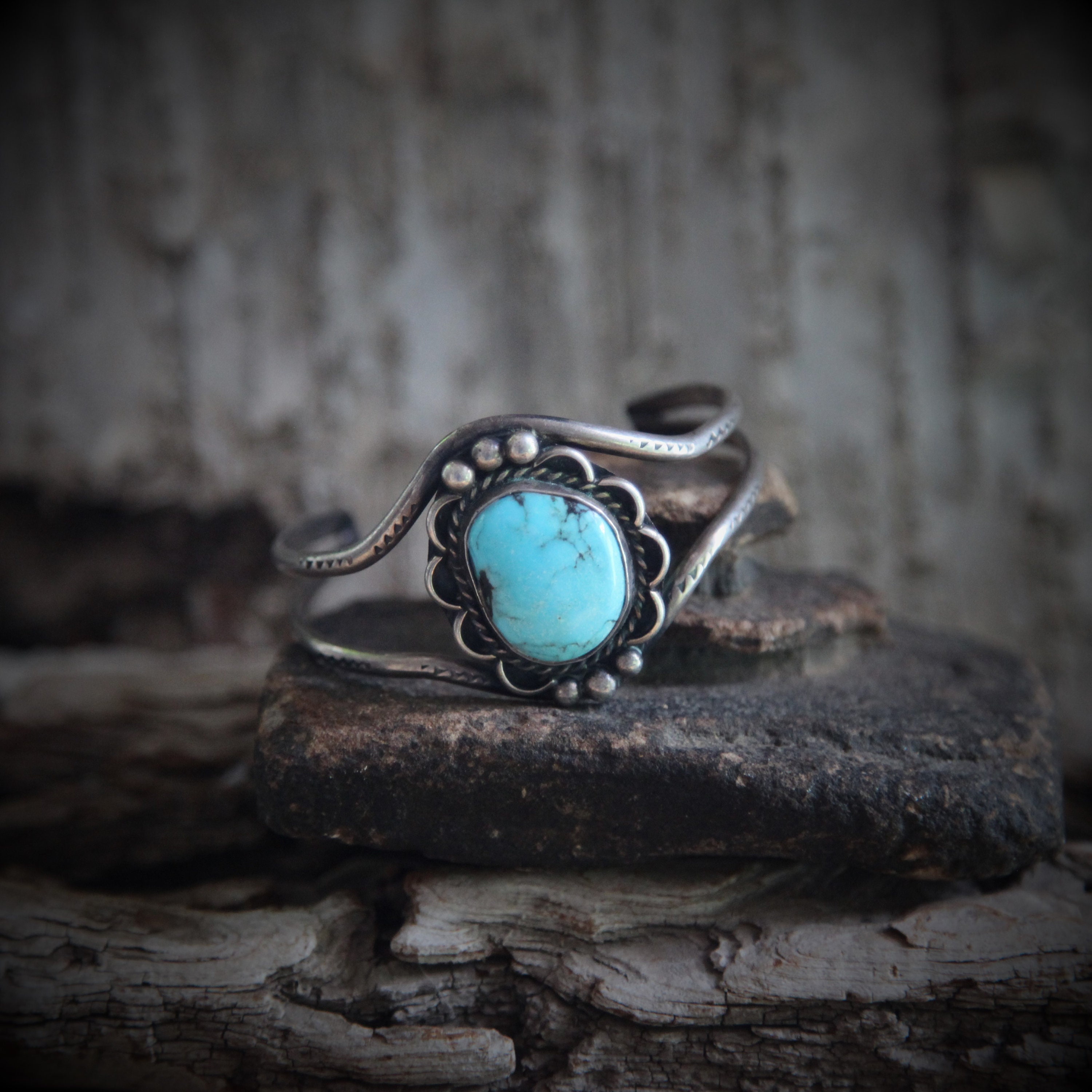 アート・デザイン・音楽 JEWEL OF THE SOUTWRST TURQUOISE Plata de Santa Fe Jewelry