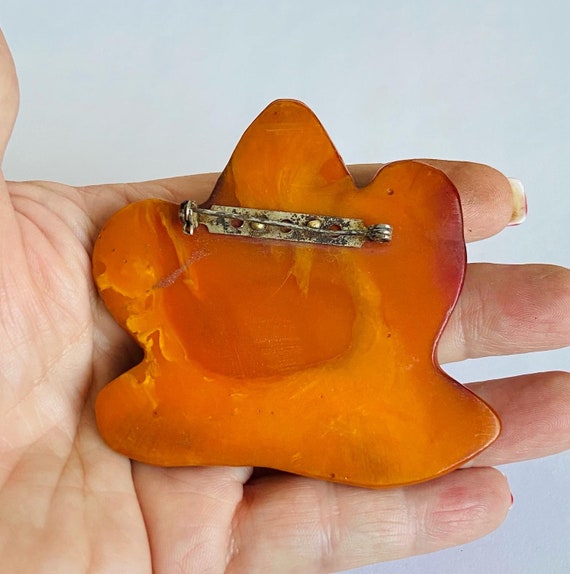 Vintage Carved Bakelite Starfish Brooch Abstract … - image 3