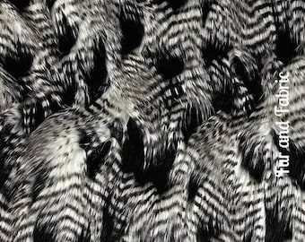 Black and White Feather, Faux Fur Fabric,Craft Squares,Fun Fur - Baby Photos,Costumes,Props,Fashion,Sewing,Art Supplies,Yardage,Material