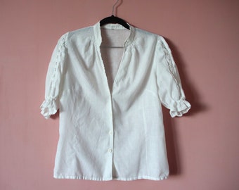 Vintage White Lace trim Blouse, Boho blouse with short sleeves,Puff sleeve, hippie, peasant blouse, Button Down Shirt 22