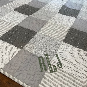 Monogram Baby quilt, personalized baby gift, newborn baby gift gray baby quilts, monogrammed cotton quilt for baby nursery, unisex baby gift