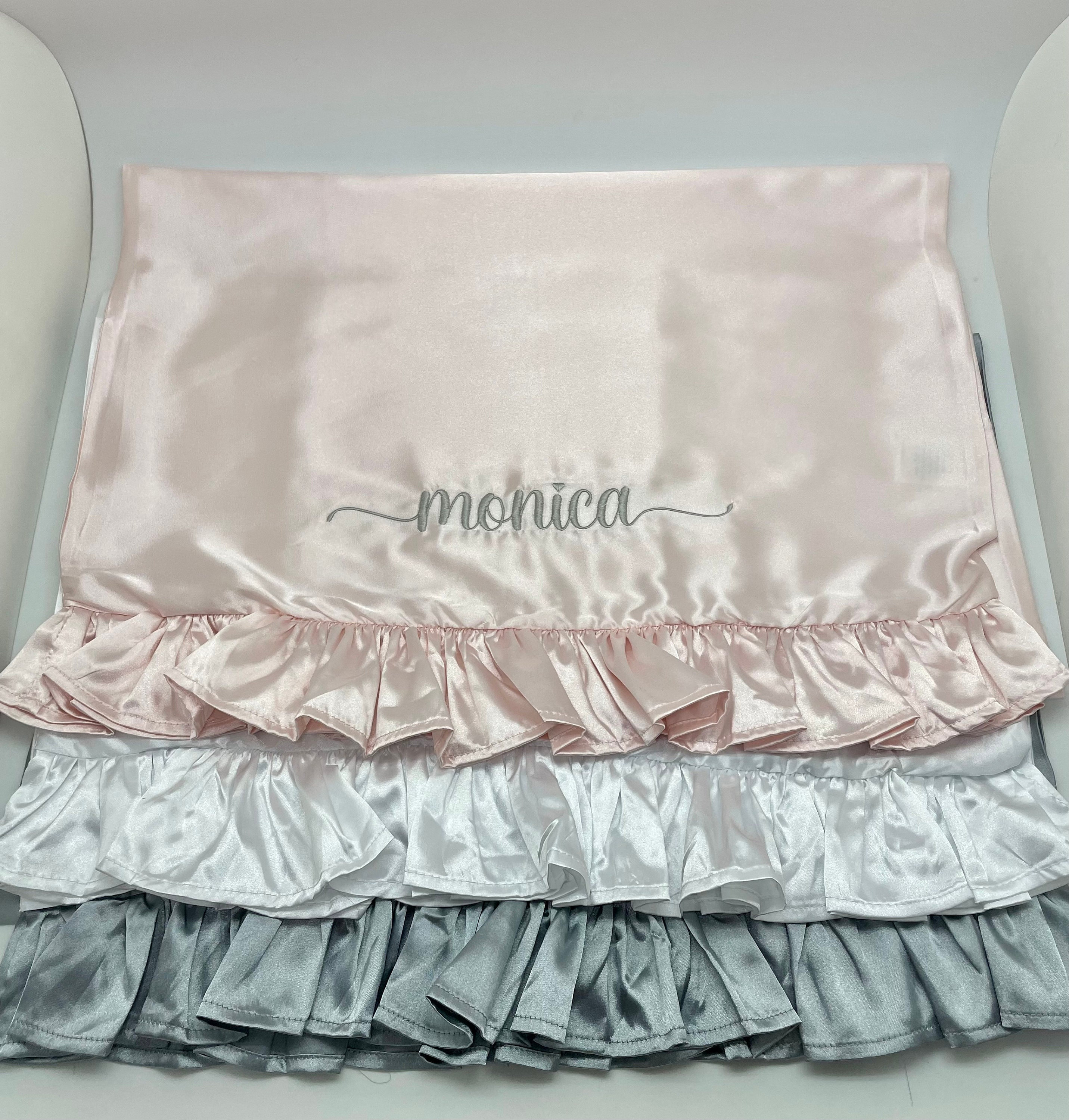 Satin pillowcase with monogram, silky pillow case personalized, bridesmaid gift, graduation gift for girls, girlfriend gift pillow cover