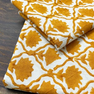 Tovaglioli da cena in cotone biologico Kalamkari senape, stampa a mano