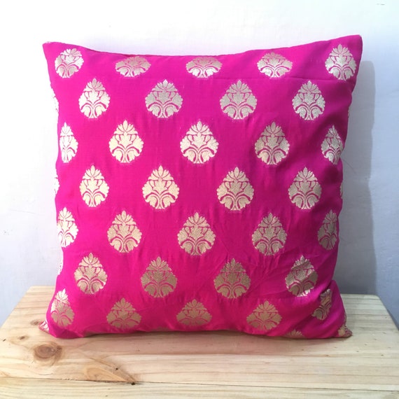 hot pink cushions