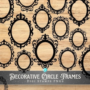 Peut inclure: Un ensemble de 16 cadres circulaires décoratifs avec des motifs complexes et ornés. Les cadres sont noirs et sont placés sur un fond en bois. Le texte "Decorative Circle Frames - Digi Stamps PNGs" est en bas de l'image.