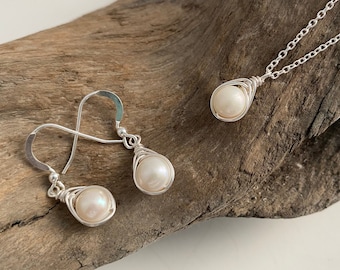 Freshwater Pearl Necklace and Earrings set, bridal jewelry set for bride, wedding jewelry for brides set, bride jewelry set, pearl jewelry