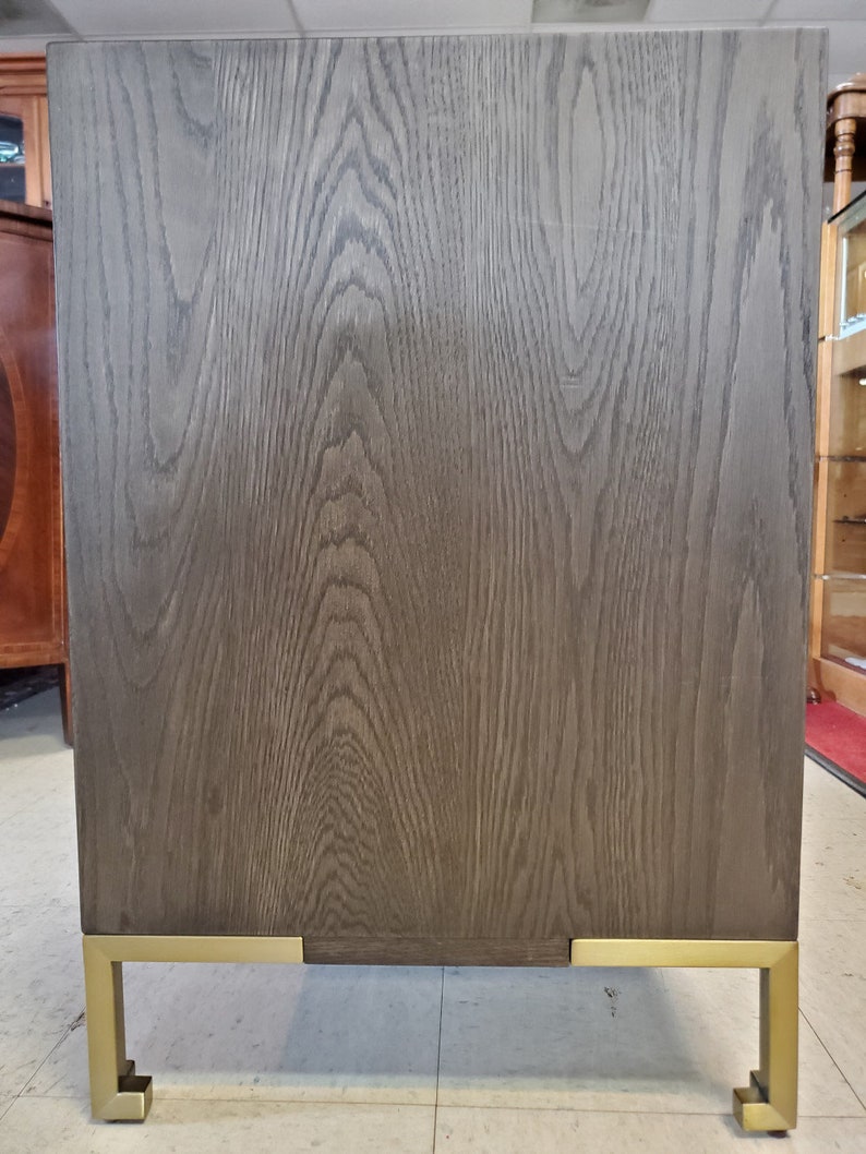 New Showroom Sample Hickory White Julian Small Nightstand Contact For Quote ShippingDelivery Cost Extra Lillian August PA5320