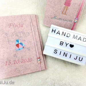 Funda Uheft de fieltro de lana | funda protectora personalizada con nombre | Regalo para nacimiento, baby shower o simplemente porque sí, niña.