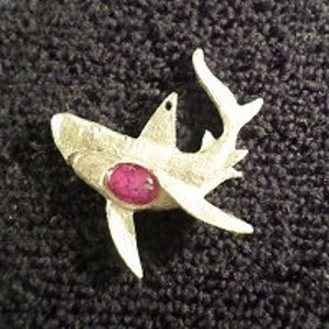 New..Pewter Glass casting pendant..{ Blue Shark }