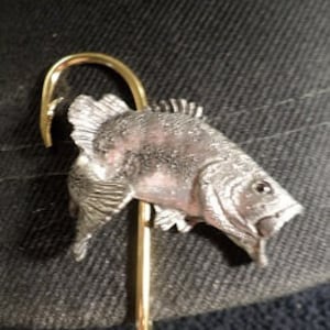 New..largemouth bass 2 Hat Hook