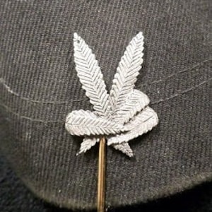 pot leaf peaces Hat clip    Hat Hooks/ clips are Gold,Black or silver in tone Random  unless stated by buyer what color